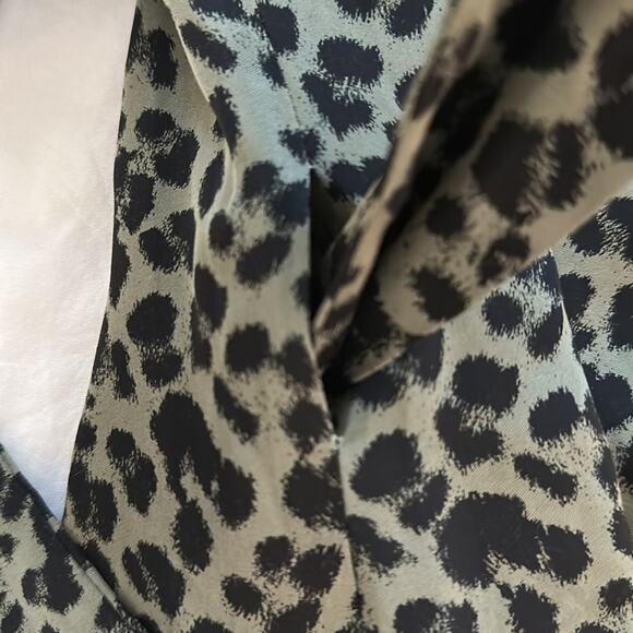 Good American Sage Leopard Wrap Top Balloon Long Sleeve Green Black Size 1 = S - Picture 9 of 15